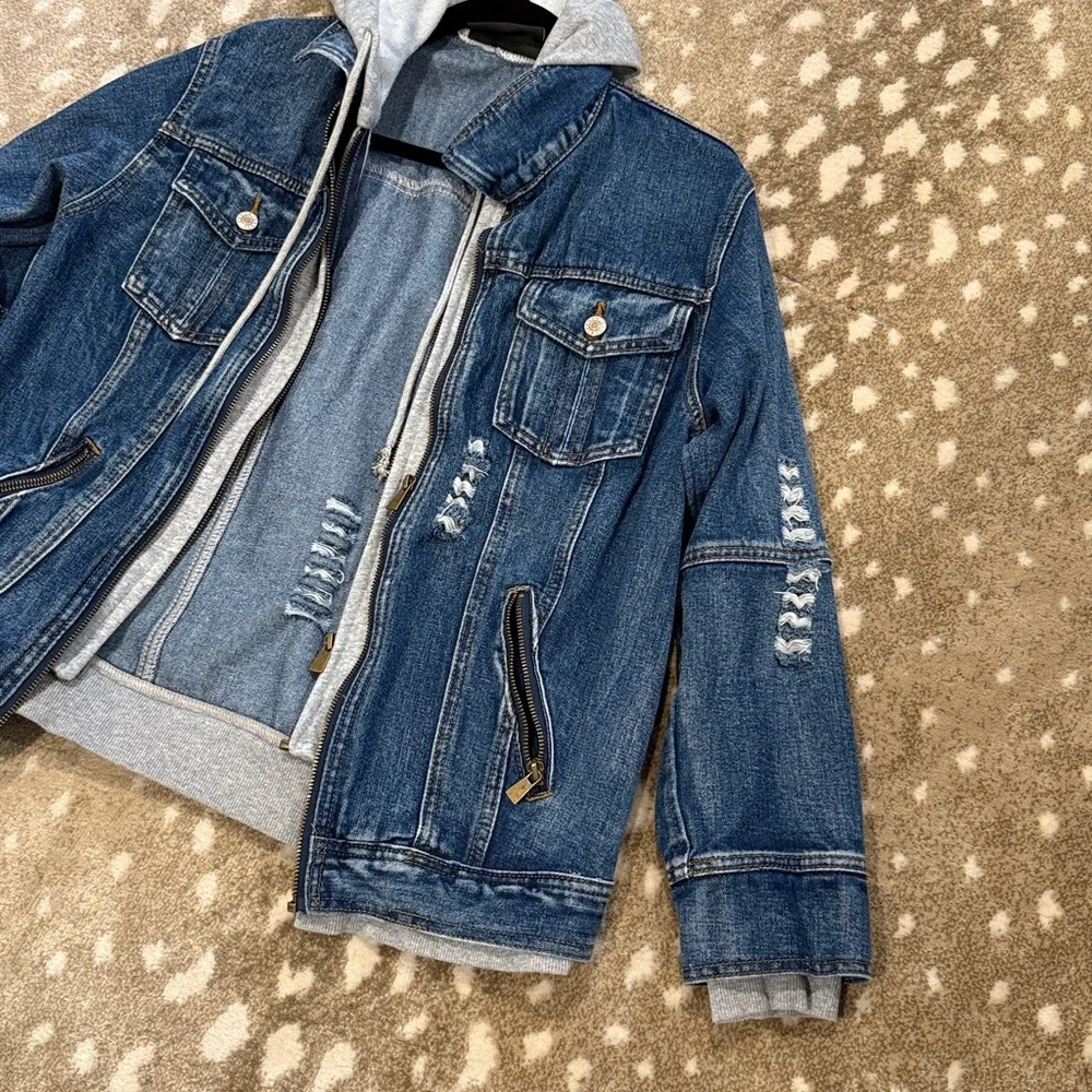 Branded Royalty Denim Jacket with Gray Hoodie. Size M - Picture 2 of 7